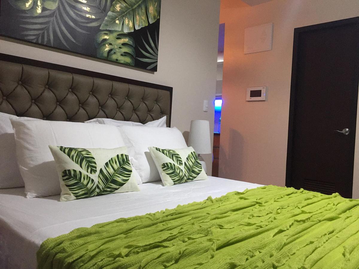 Travellers 101 Condo Near Manila Airport Exterior photo